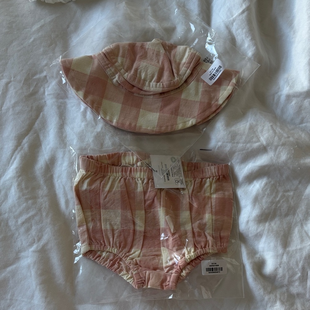 Charming Plaid Kids Hat and Bloomers Set